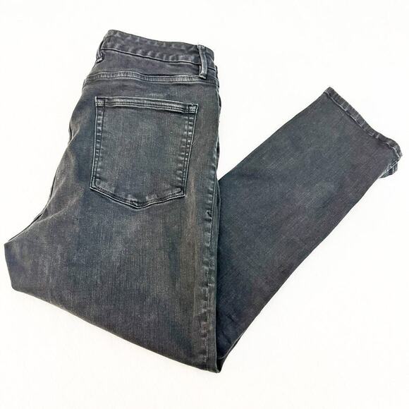 Good American Good Waist Crop Charcoal Stretch Denim Split Hem Jeans Size 15/33 - Picture 8 of 8